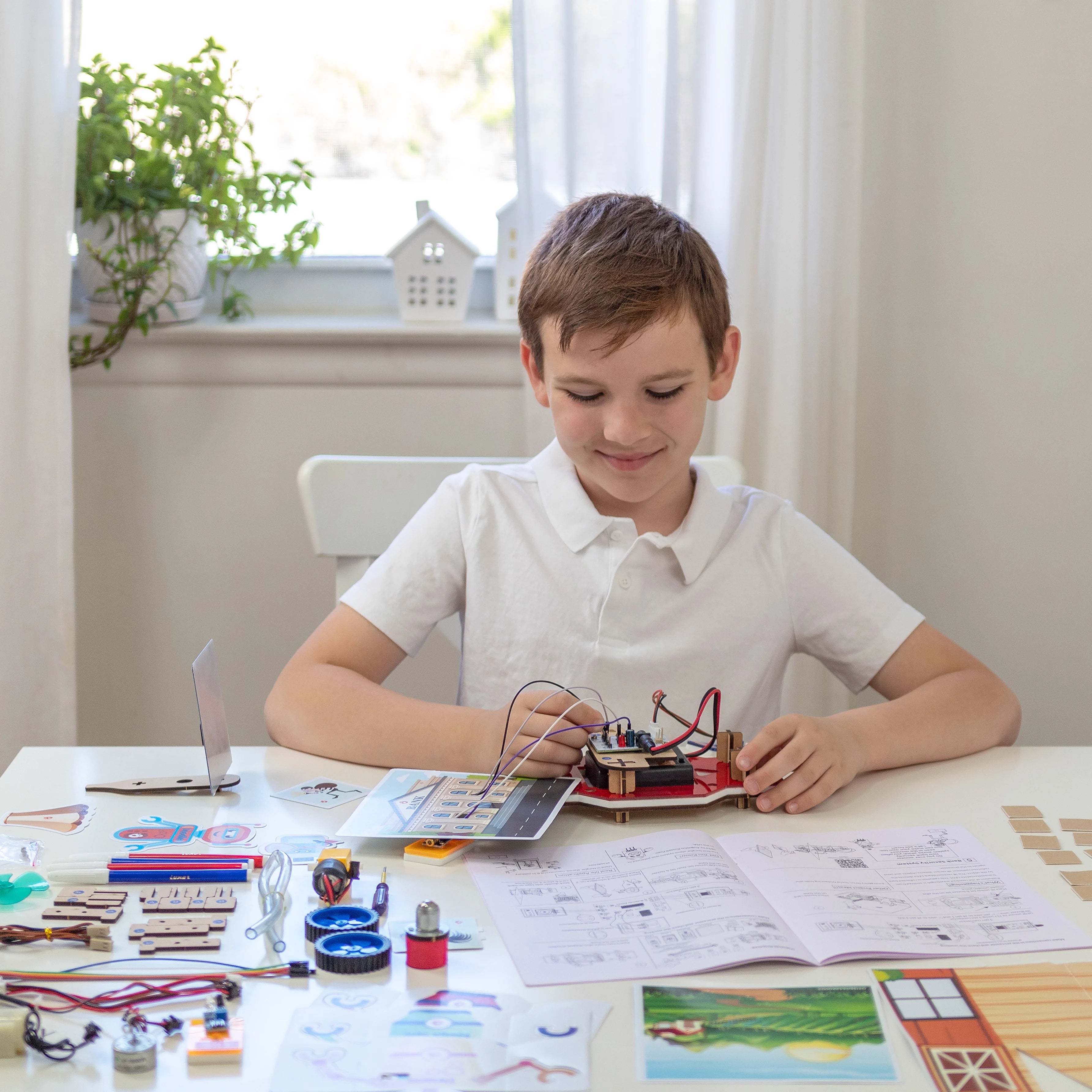 Load video: 5in1 Robotics kit | Butterfly Edufields